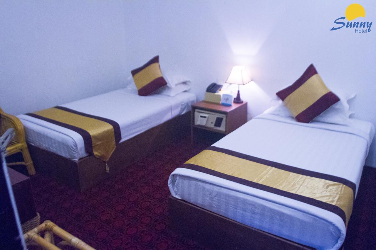 Hotel Sunny Мандалей Екстериор снимка