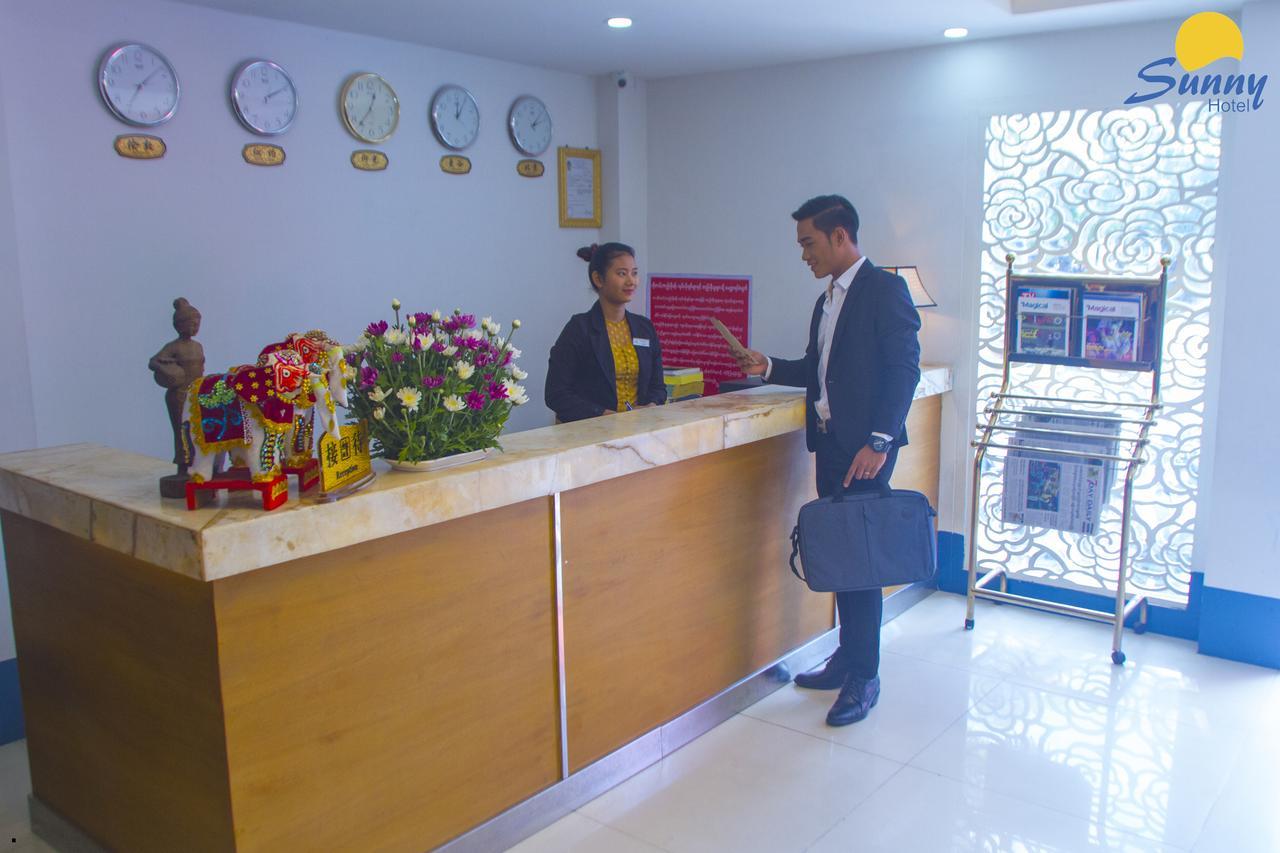 Hotel Sunny Мандалей Екстериор снимка