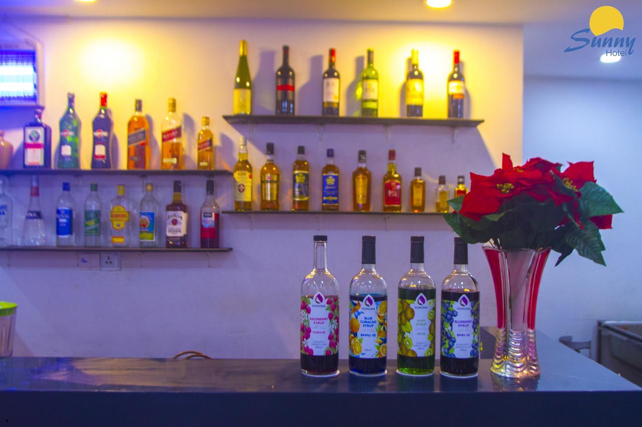 Hotel Sunny Мандалей Екстериор снимка