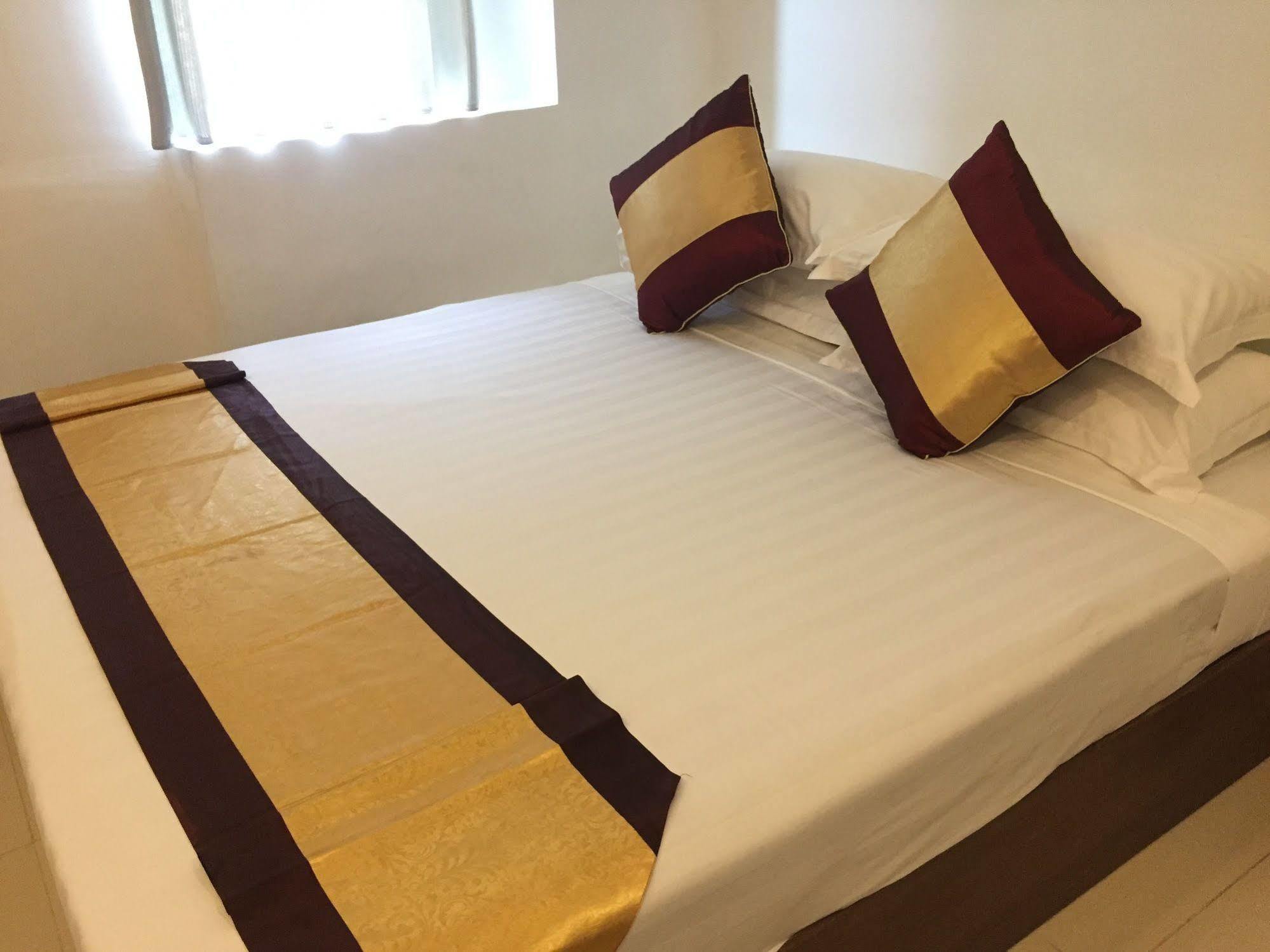 Hotel Sunny Мандалей Екстериор снимка